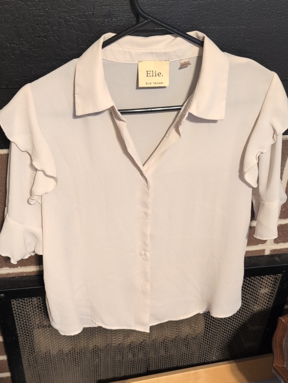 Elie Tahari Cream Ruffle-Sleeve Button Blouse